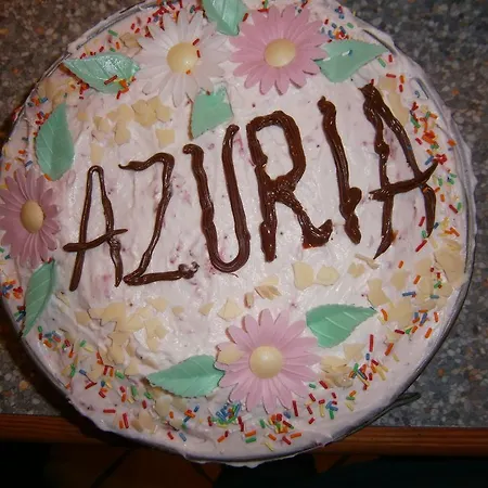 Azuria Пиш