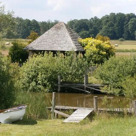 مزرعة للإقامة Azuria بيش